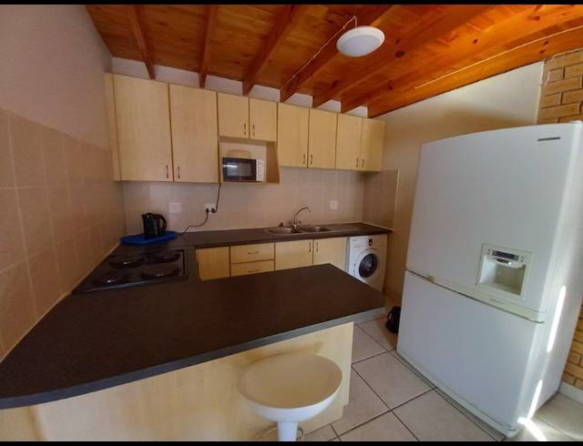 1 BEDROOM APARTMENT RENTED IN BLUEWATER BAY
